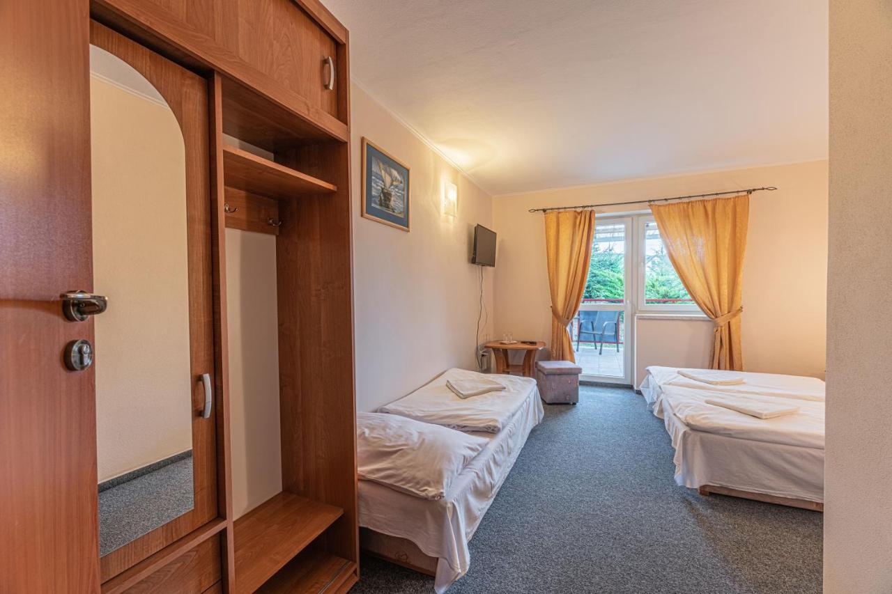 Penzion Adak Hotel Parnica Ngoại thất bức ảnh